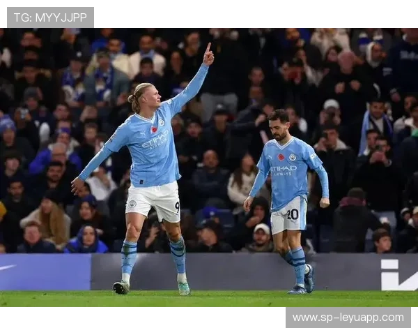 切尔西禁区内二次进攻再度奏效，普利西奇补射得手