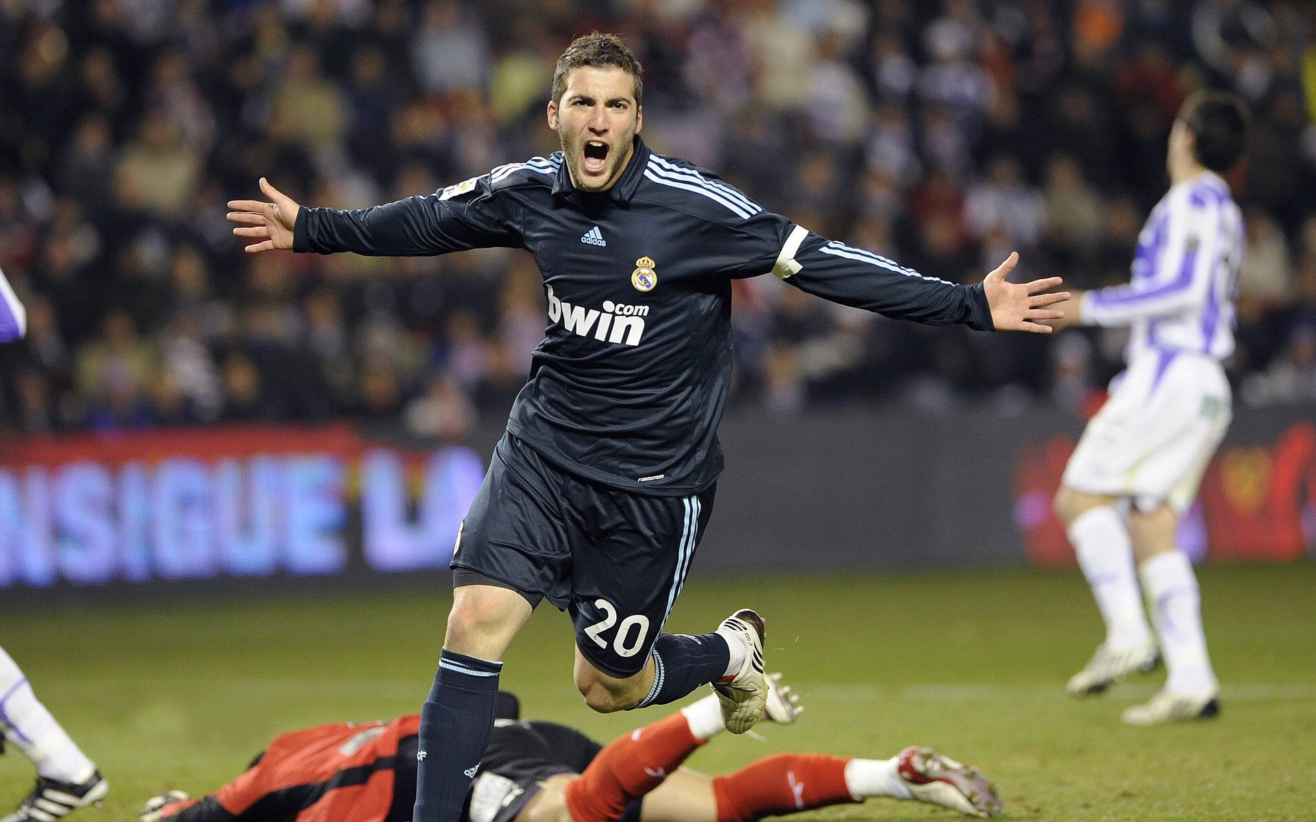 西甲攻势如潮：精彩进球一波接一波！，2021西甲进球